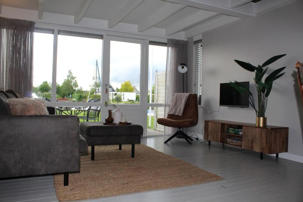 Nieuw Bootique Frysk Huske Langweerderwielen Holiday home Boornzwaag over de Wielen