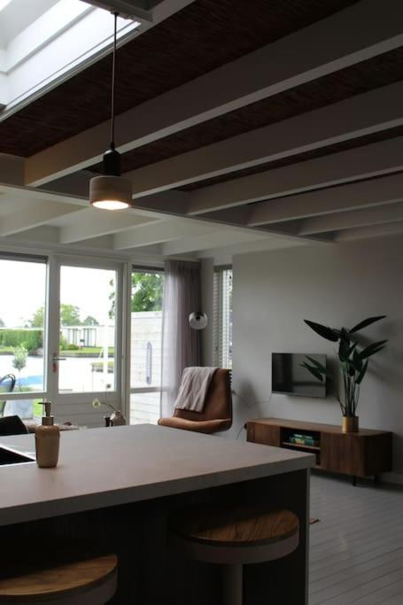 Holiday home Nieuw Bootique Frysk Huske Langweerderwielen Boornzwaag over de Wielen